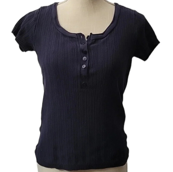 Axcess Top - Picture 1 of 4